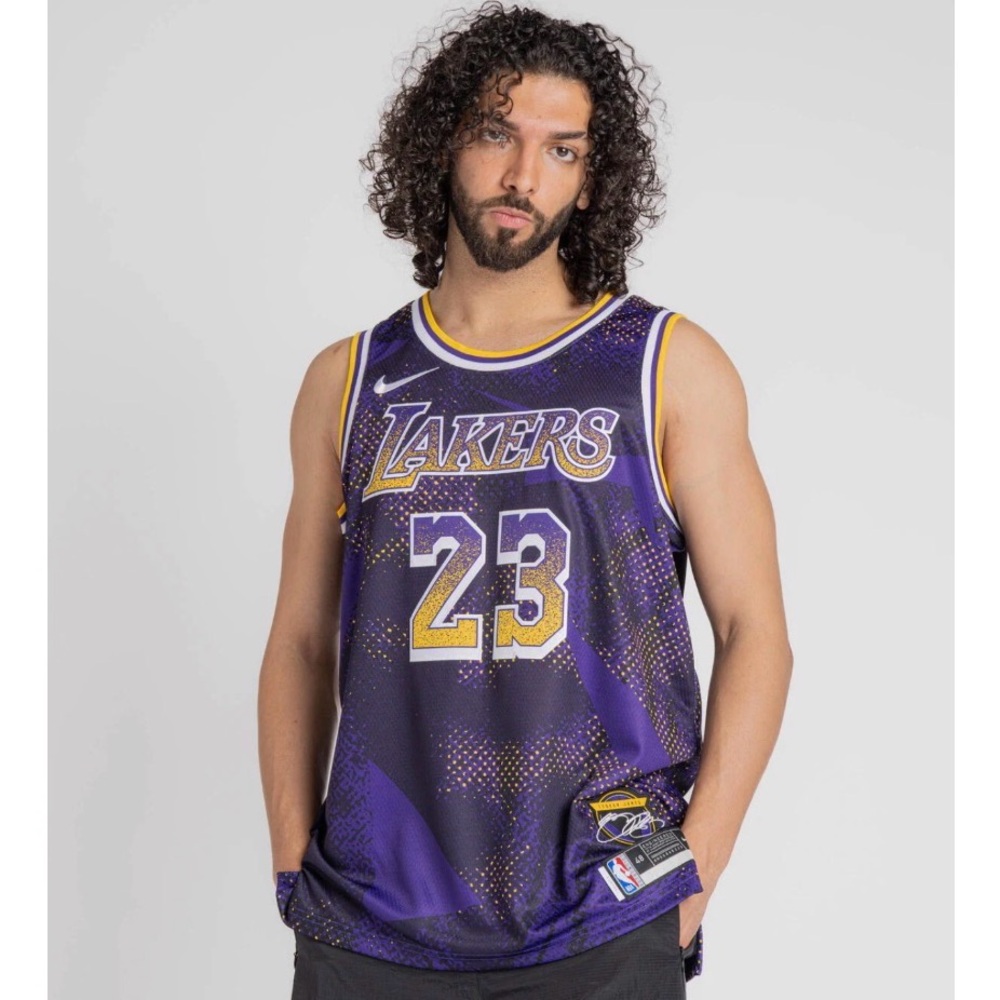 ✔️NWT✔️ NIKE Los Angeles Lakers LeBron James 23 Jersey